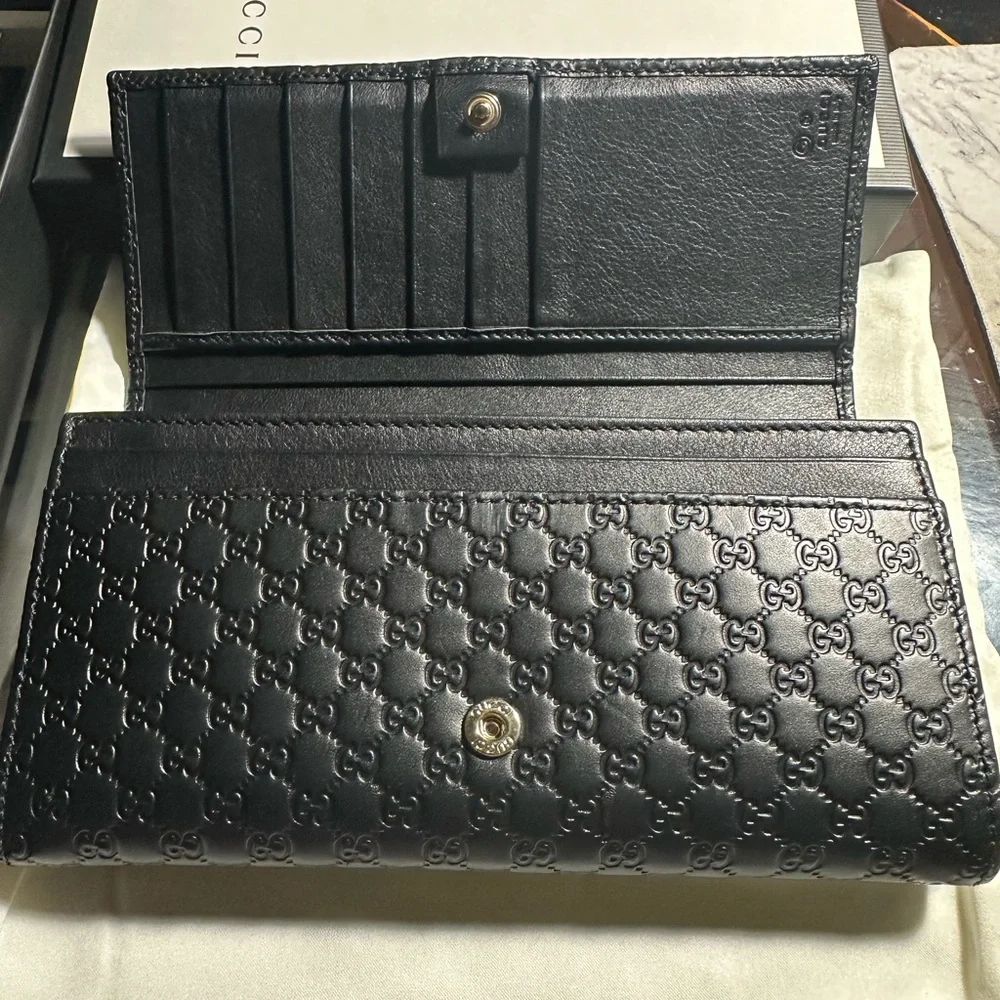 Gucci Black Embossed Leather Continental Wallet - Picture 4 of 8